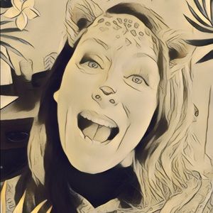 Meet your Posher, Debi